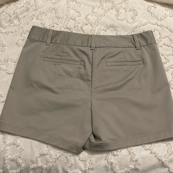 Ann Taylor Signature Gray Shorts - Picture 5 of 7